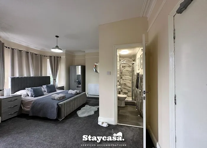 Spacious 5br In Leafy Withington *