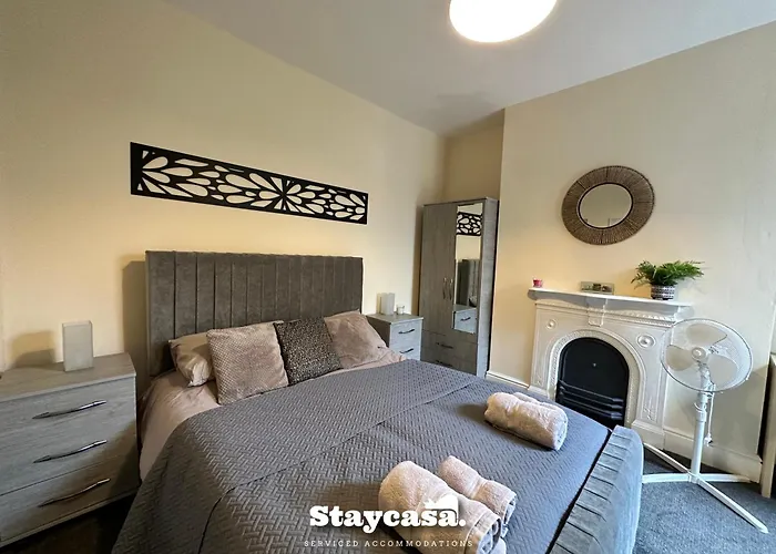 Spacious 5br In Leafy Withington