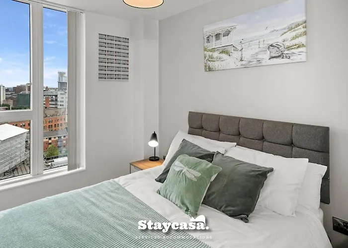 Spectacular Apartment Balcony View In Cit… - 19611 Apartment Manchester