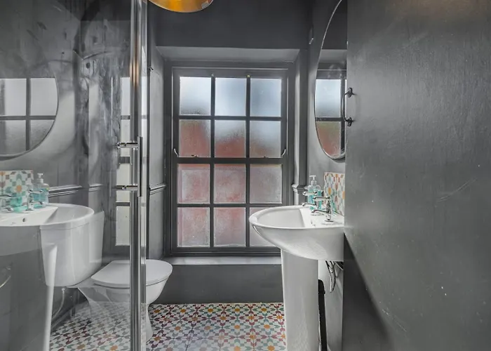 Guestready - Rose And Monkey Отель