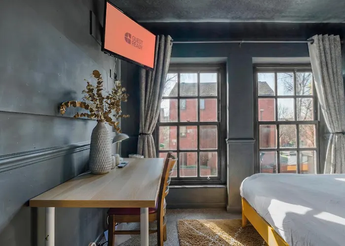 Guestready - Rose And Monkey