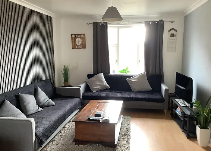 5 Bedrm Hse! Ev! & Nr Citycentre! * Manchester