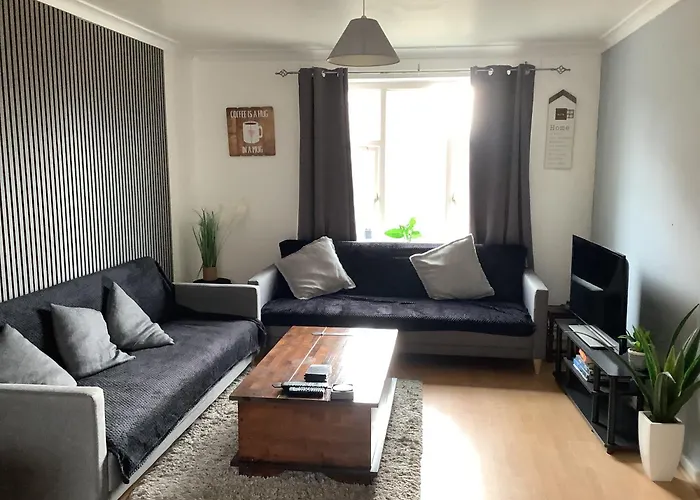 5 Bedrm Hse! Ev! & Nr Citycentre! Nyaraló