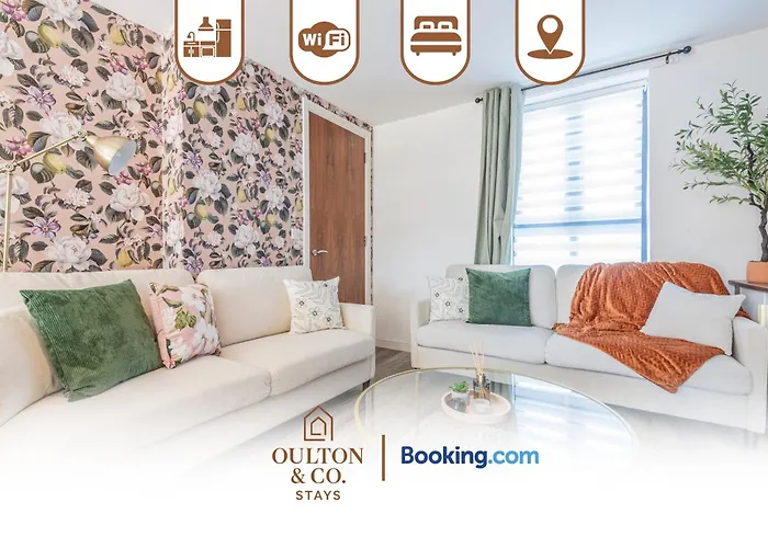 Luxury Retreat For 10 Short Lets & Serviced With Hot Tub And Spacious Garden Nyaraló *