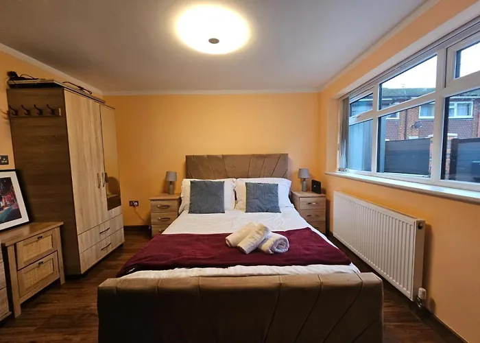 펜션 Near Old Trafford Modern 4br House For 7 Guests *