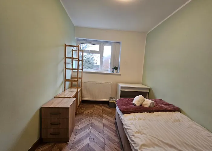 Near Old Trafford Modern 4br House For 7 Guests 펜션 맨체스터