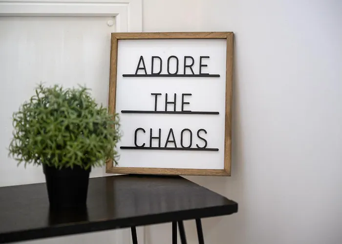 Nyaraló Luxury 4 Bed Home, Garden, Parking, 3 Baths