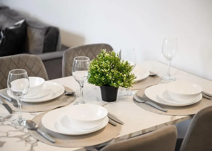 Daire Modern 2br In M5, Man United Stadium, And Mediacity *