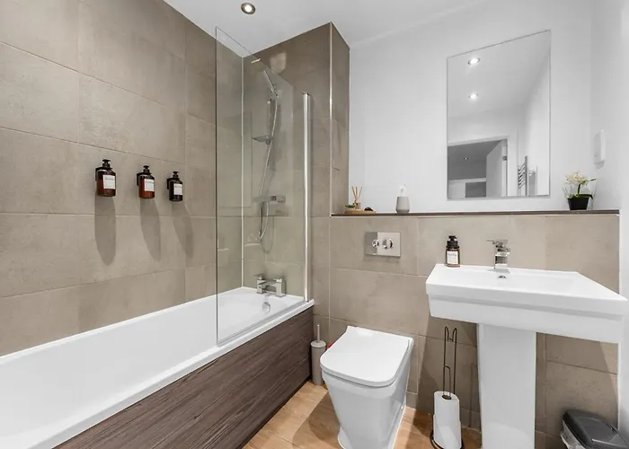 Modern 2br In M5, Man United Stadium, And Mediacity * Manchester