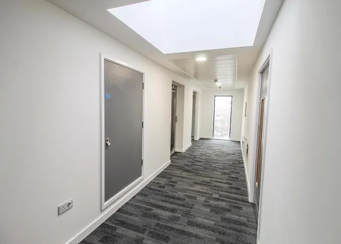 Daire Lets Sa I 2bed 2bath L Waterfront L Private Balcony I Relaxing Retreat I Great Location Manchester