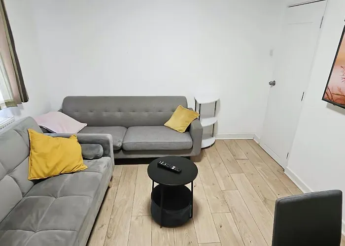 Family-friendly With Free Parking And Workspace Villa *