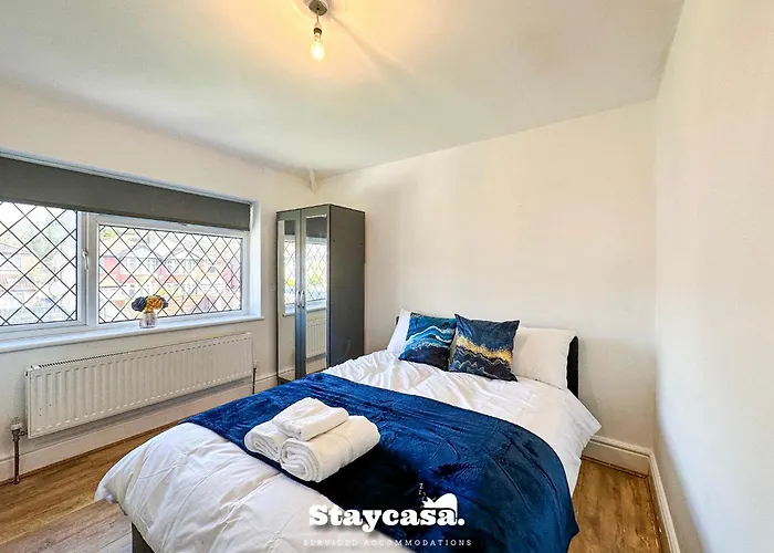 5br Jacuzzi, Garden & Parking