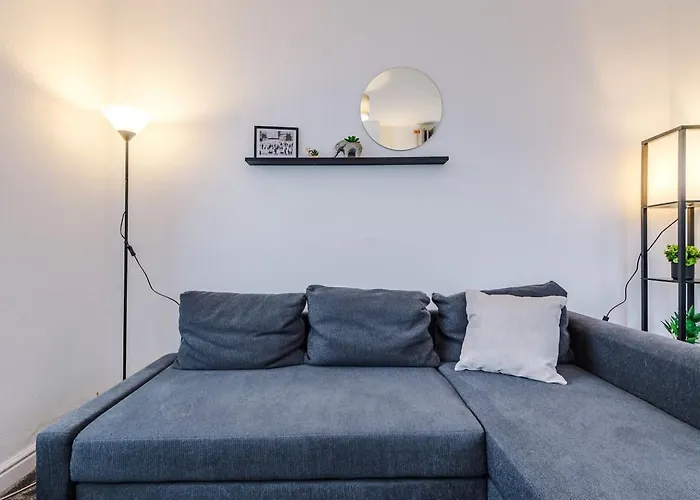 Vakantiehuis Fun & Spacious 3Bed L Pool Table & Pingpong Table *