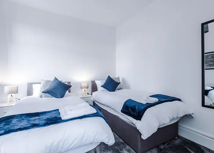 Vakantiehuis Fun & Spacious 3Bed L Pool Table & Pingpong Table *