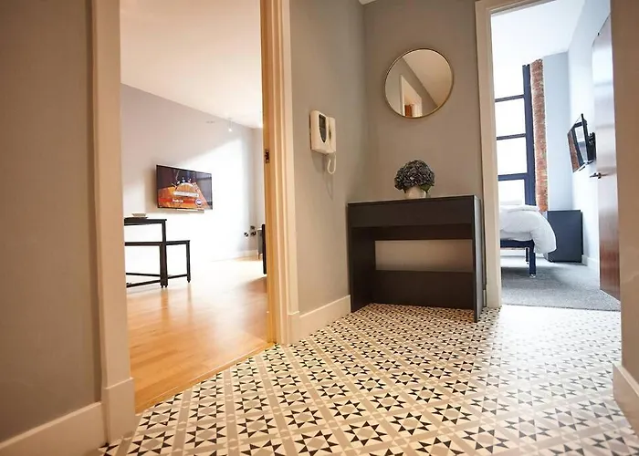 The Diamond * Mánchester