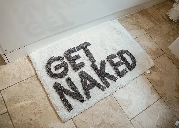 Сasa de vacaciones House In Mvs Snug Urban Hideaway *