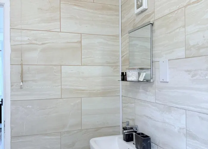 House In Manchester Mvs Snug Urban Hideaway *