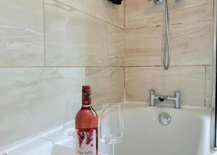 House In Manchester Mvs Snug Urban Hideaway * マンチェスター