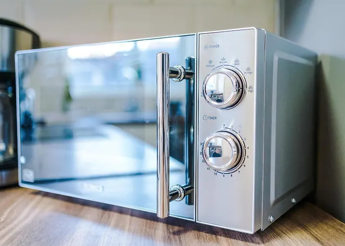 New Spacious House, Pool Table, Driveway Parking&ps4 Сasa de vacaciones