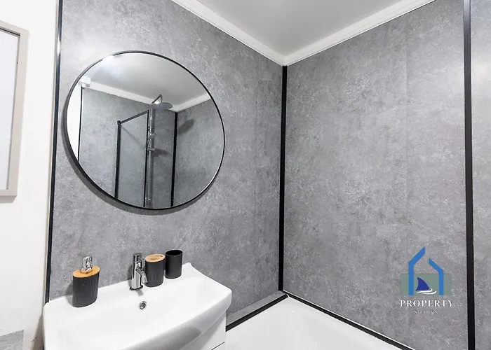 Сasa de vacaciones Modern Townhouse-free Parking-game Room-w-ifi