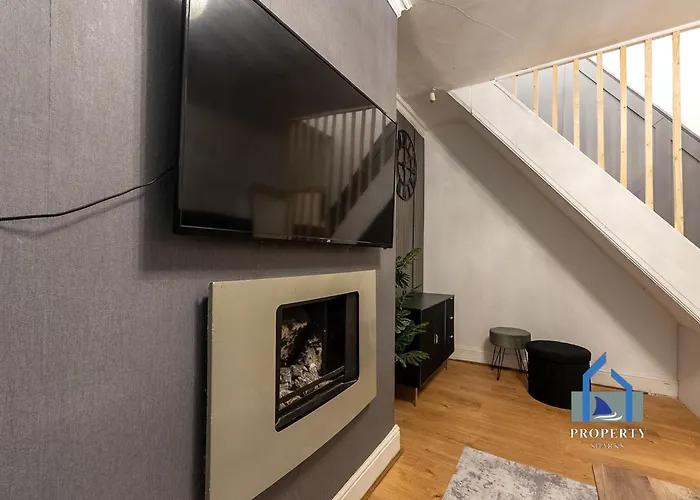 Modern Townhouse-free Parking-game Room-w-ifi Mánchester