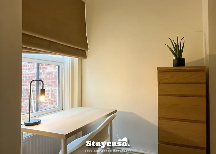 Stylish Interior Cosy Haven - On-street Parking