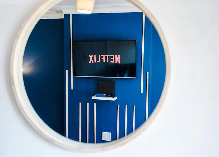 New Large 4 Bedroom House, Sleeps 9, Games Room, Free Parking, Ps4 Mánchester