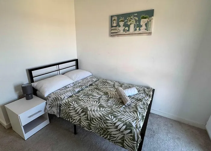 Joyful Management - A Mordern Semi-detached House With 3 Bedroom *