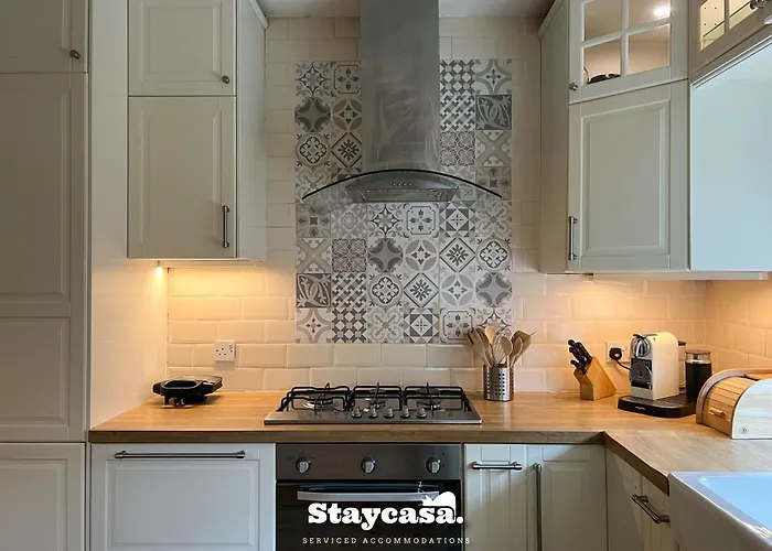 Stylish Interior Cosy Haven - On-street Parking 펜션 맨체스터