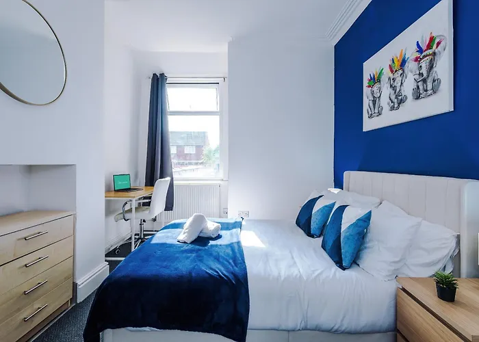 New Large 4 Bedroom House, Sleeps 9, Games Room, Free Parking, Ps4 別荘