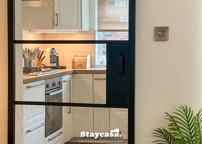 펜션 Stylish Interior Cosy Haven - On-street Parking *