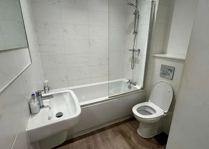 Joyful Management - A Mordern Semi-detached House With 3 Bedroom *