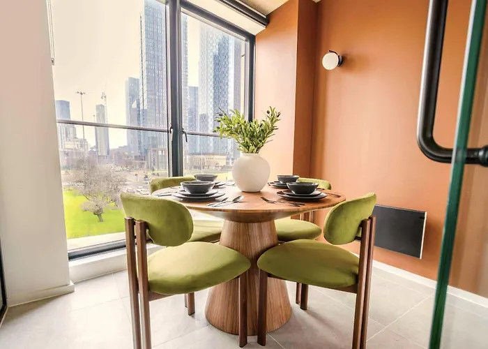 Tranquil Luxury 2br Views 아파트