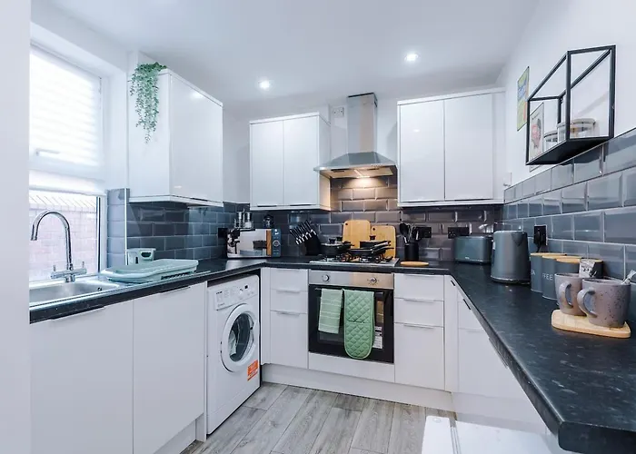 3br House In Salford Near Centre Апартаменты