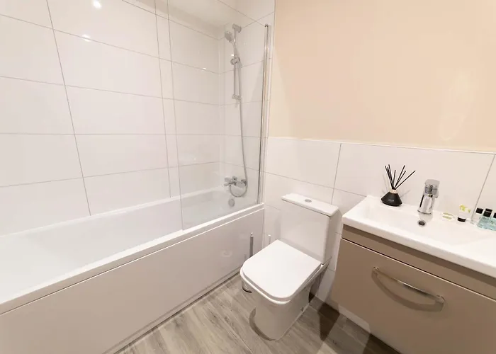 Spacious & Contemporary 2 Bed * Manchester