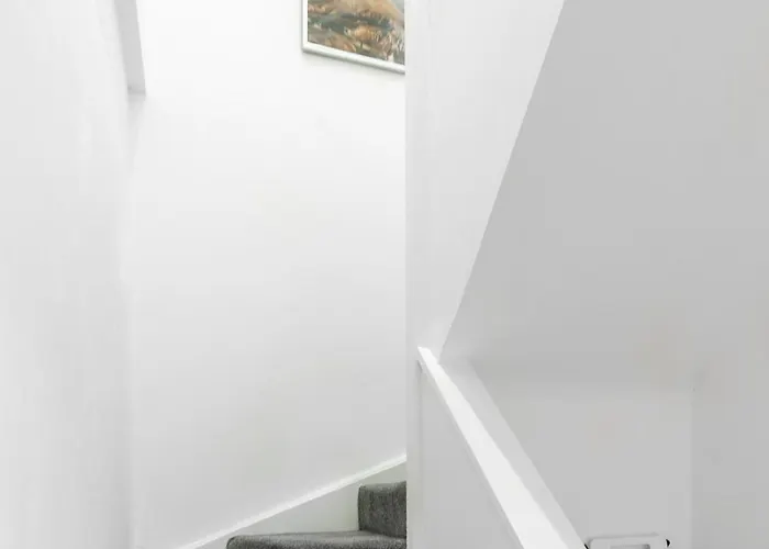 Casa Cove 2f Flat Free Parking - 5min To Hospital Apartamento *