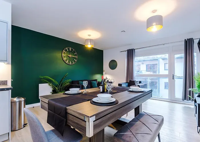 New, Luxe 2br, Manchester, Pool Table, Parking, Balcony, Ps4 아파트