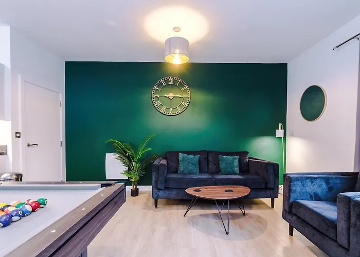 New, Luxe 2br, Manchester, Pool Table, Parking, Balcony, Ps4 公寓 *