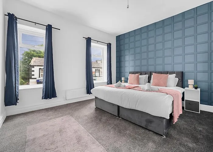 Group - Access To Central, Coop, Etihad مانشستر