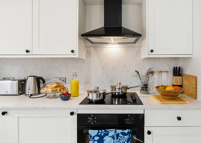 Home, Sleeps 6, Contractor Friendly, Free Parking * Mánchester