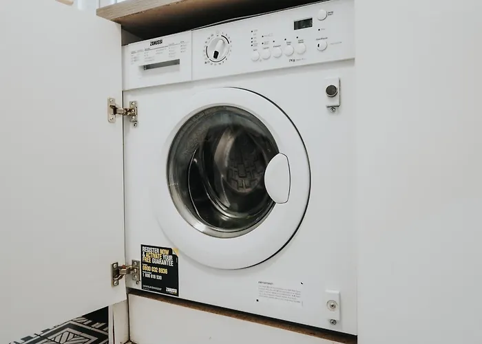 2br Cozy Retreat - Pool Table - Wifi - Sleeps 7 Holiday home Manchester