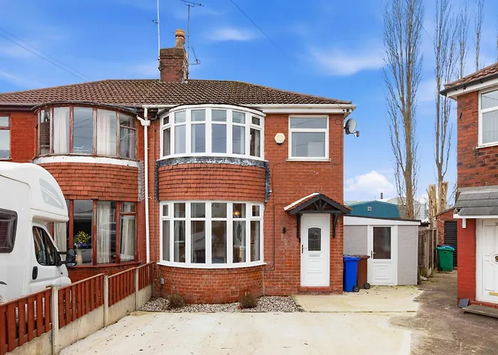 Dom wakacyjny 3br Near Co-op Live Etihad Long Short Welcome Parking *