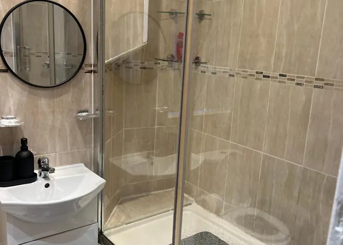 Cosy Private Near Transport Link In Kwatera prywatna Manchester