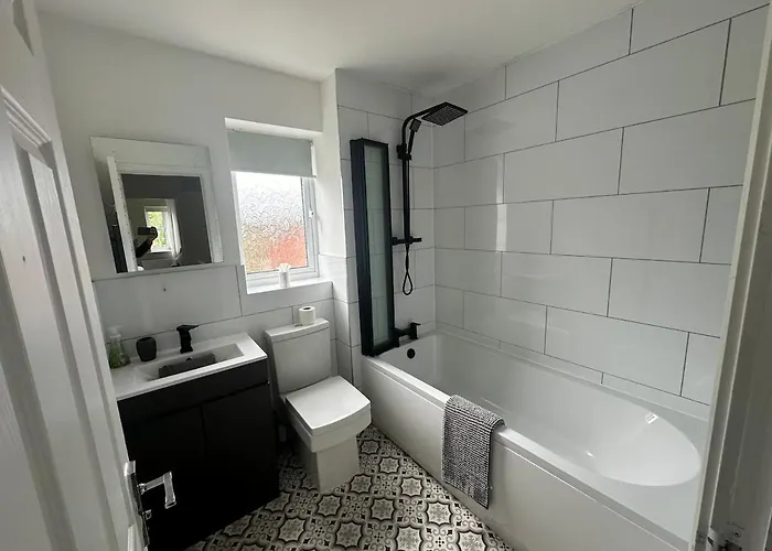 Stretford 4 Bed Townhouse M32