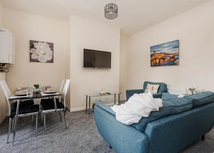 Spacious 4br Near Etihad - Free Parking - 5 Min Train Station Nyaraló