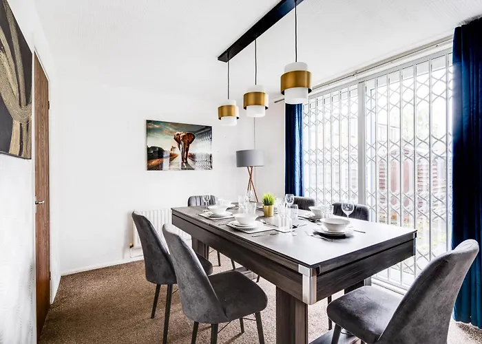 Holiday home E-oasis- Etihad-coop Live-free Parking-pool Table