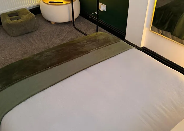 2 - Private In A Near Centre Manchester