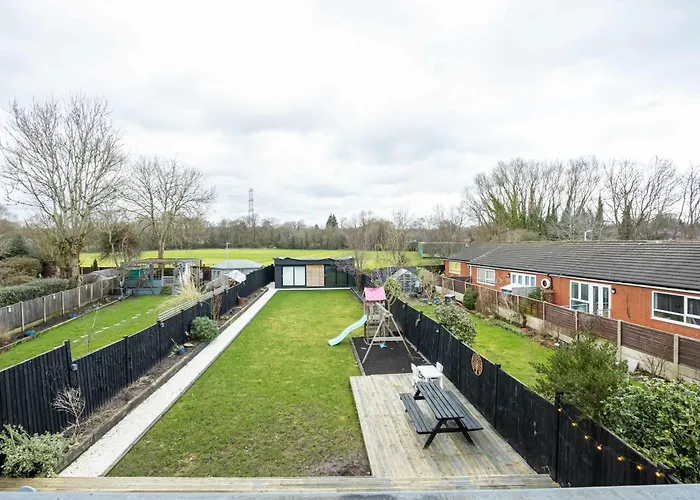Stunning Family With Hot Tub In Worsley Сasa de vacaciones *