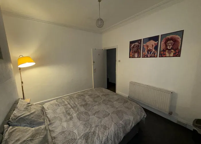 Comfortable Near Centre Manchester