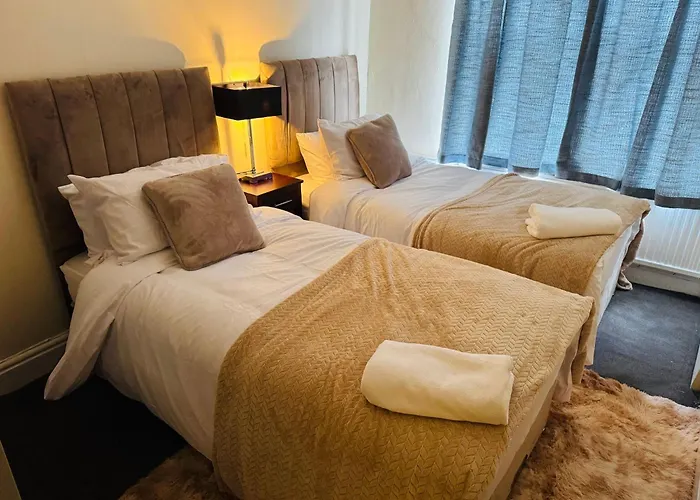 Pensión Contractors And Tourists Friendly In Salford